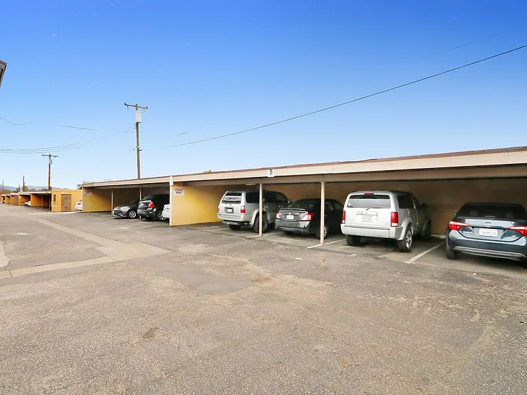 Pueblo Bonito Apartments — Photo 24