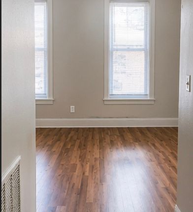 4th image of 3819 S 25th St APT B