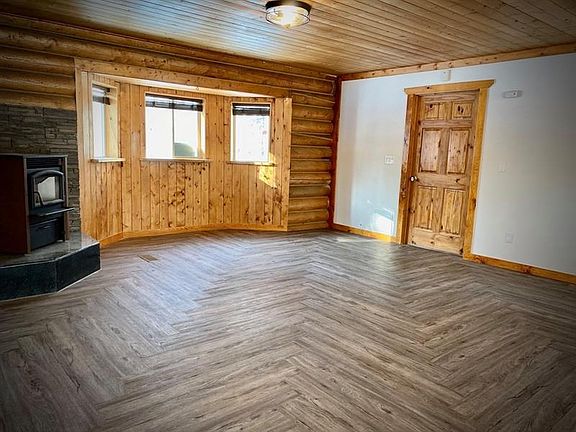 4th image of 1920 Berggren Ct