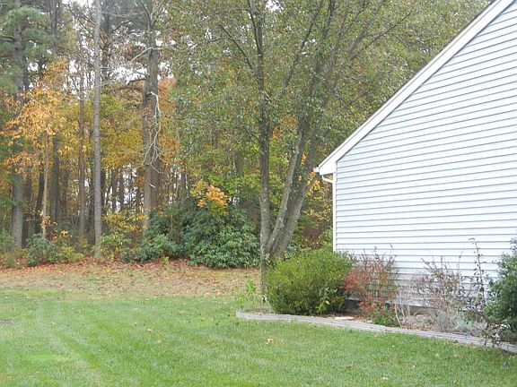 3rd image of 1247A Thornbury Ln