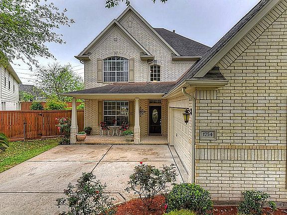 3rd image of 1754 Lakeside Enclave Dr