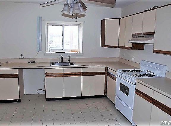 3rd image of 1861 Grand Ave APT C12