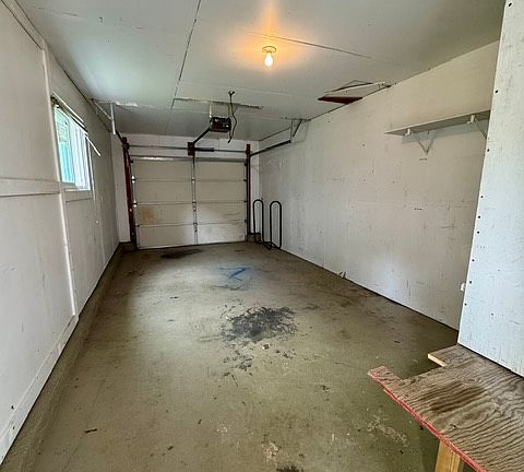 3rd image of 344 Westchester Sq N APT B
