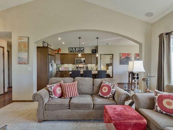 4th image of 2706 N Woodridge St