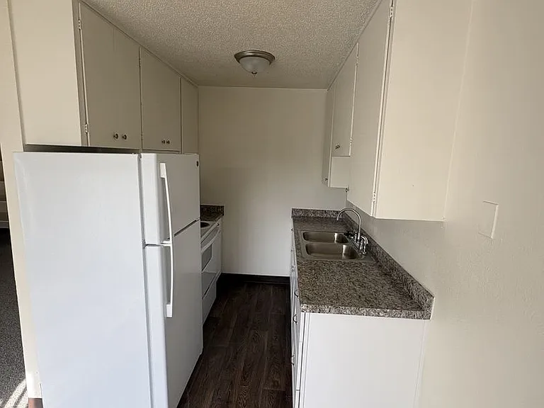 Enjoy Half Off May's Rent in a Prime Location! — Photo 27