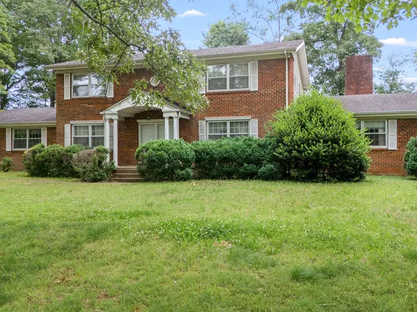 205 Arnold Ave, Tullahoma, TN 37388