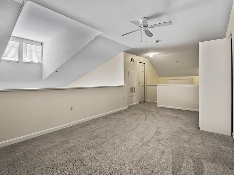 2801 Chancellorsville Dr #1333 — Photo 34