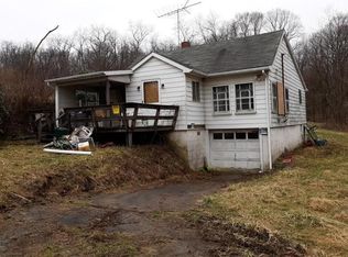 221 Hetherington Rd, Bentleyville, PA 15314