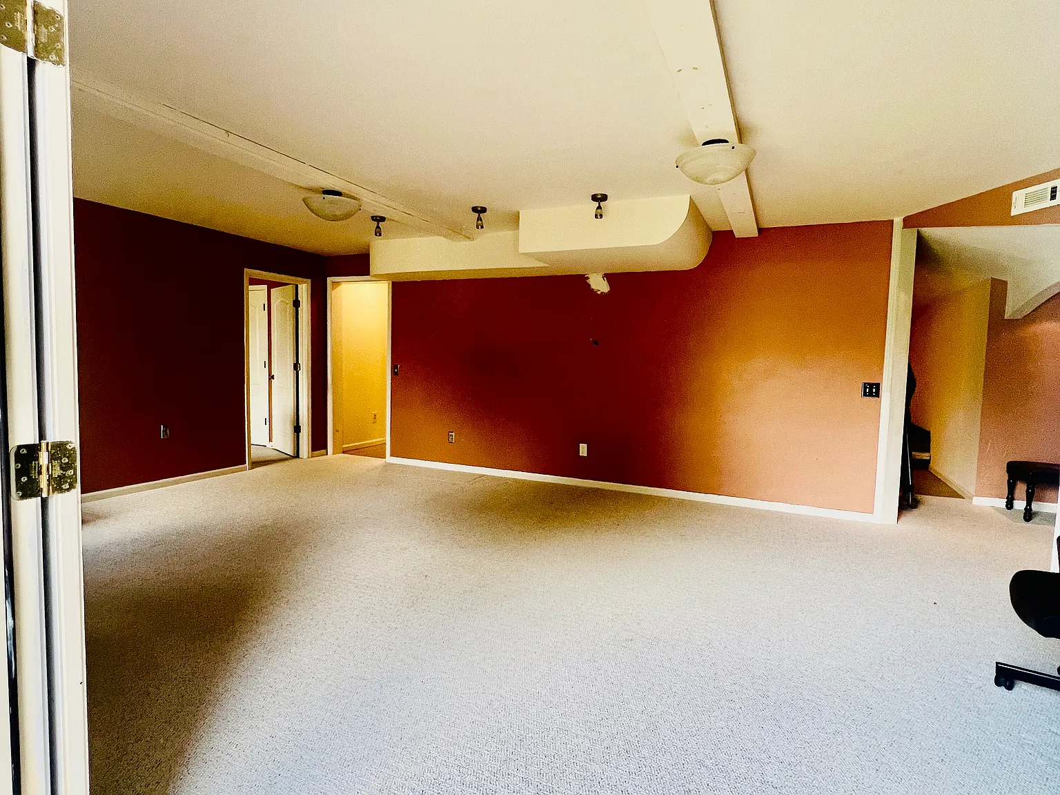1 bed, 700 sqft, $1,200 — Photo 3