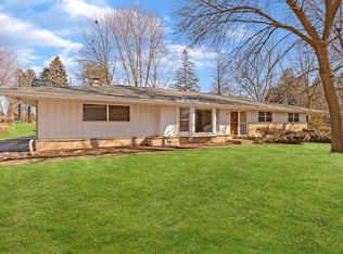 6810 N Seville Ave, Glendale, WI 53209