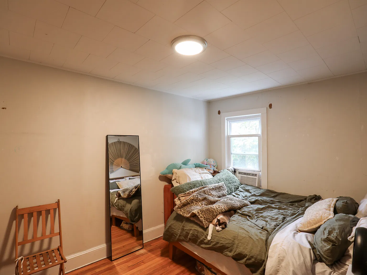 2 bed, 835 sqft, $2,350 — Photo 2