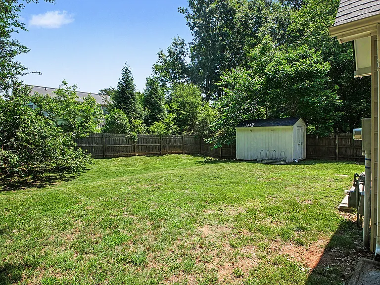 8630 Morgan Run Ct — Photo 28