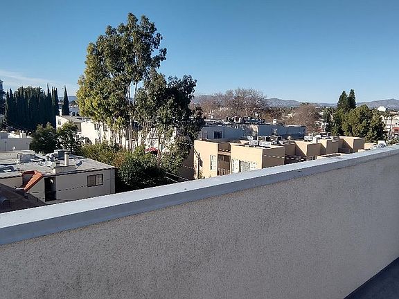 4th image of 14415 Benefit St APT 301