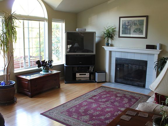 3rd image of 26733 NE Miller St
