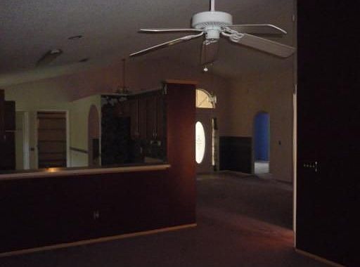 2nd image of 1564 Crawford Dr