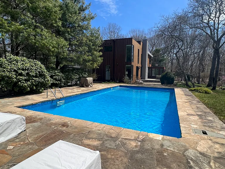 33 Hedges Banks Dr — Photo 24