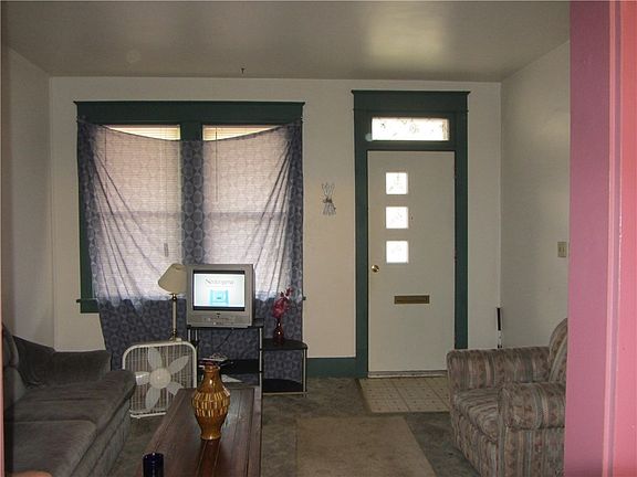 3rd image of 415-417 419 Wampum Ave
