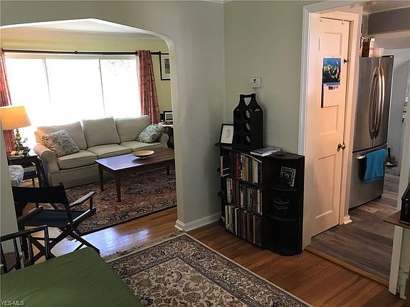 5th image of 24530 Elsmere Dr