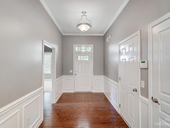 3rd image of 4218 Sourwood Ct
