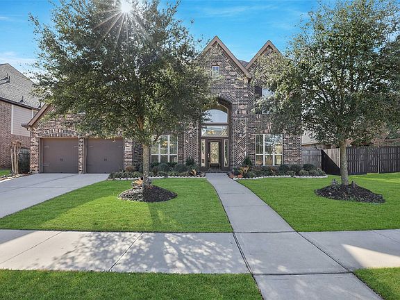 3rd image of 27611 Lakeway Trail Ln