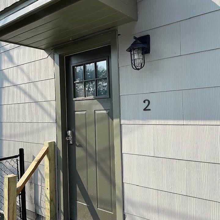 1st image of 2 Clermont Ln #3