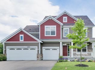 6055 Zanzibar Ln N, Plymouth, MN 55446