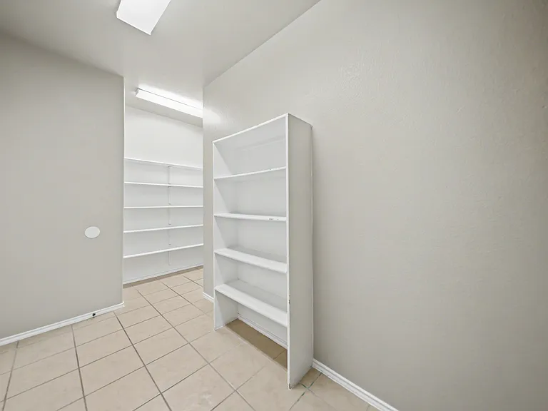 2203 Ryan Dr — Photo 14