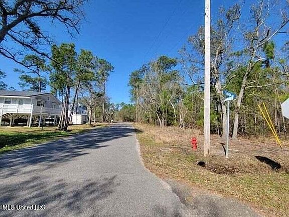 2nd image of 11-12 Yukon St Lot 1112