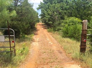 231 New Ln, Smithville, TX 78957