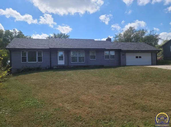 525 NE 36th St, Topeka, KS 66617