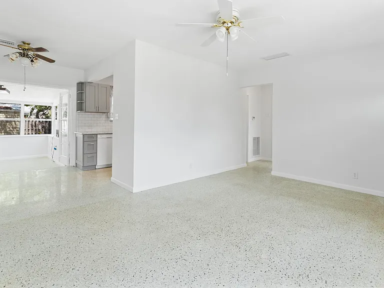 331 Winters St — Photo 6
