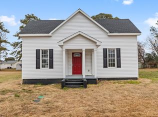 305 E Harnett St, Benson, NC 27504