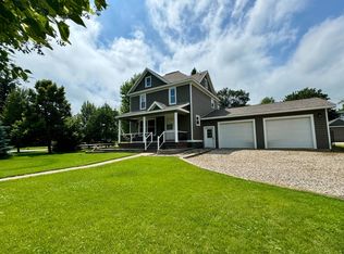 208 6th Ave E, Sisseton, SD 57262