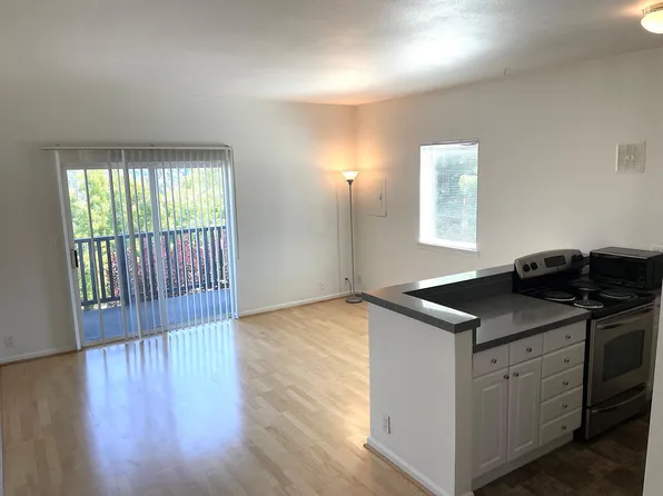 202 23rd Ave E APT 2, Seattle, WA 98112