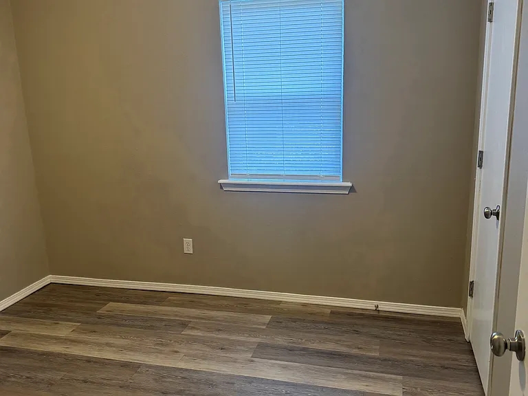 3911 James Ct — Photo 19