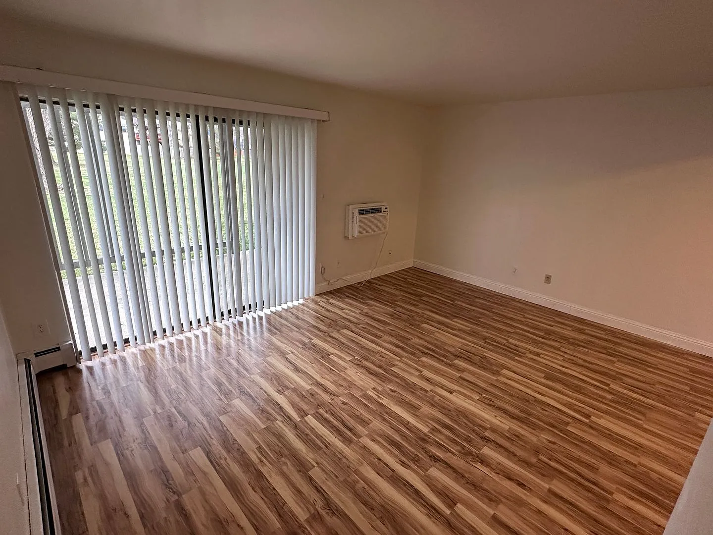 Fully Updated Townhouse in Mid-Town Ft Collins — Photo 4