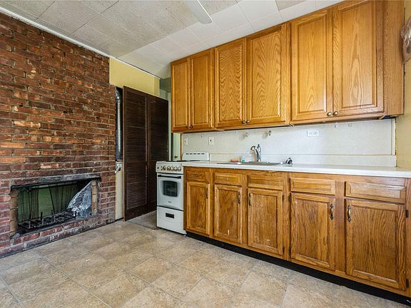 4th image of 48 Bloomingdale Road