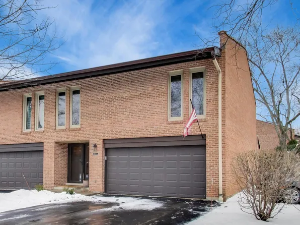 1821 Wildberry Dr Unit A, Glenview, IL 60025