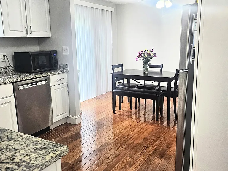 7 Harding Rd — Photo 3
