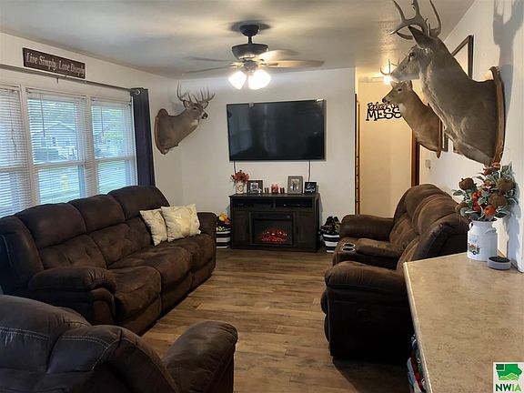 5th image of 923 Fredette Ave