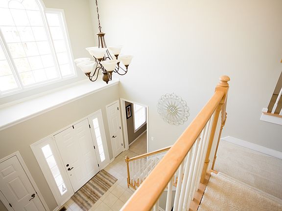 3rd image of 24872 Lake Meadows Dr
