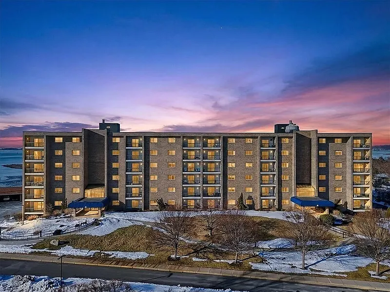 2 bed, 2.0 bath, 1563 sqft, $2,010 — Photo 4