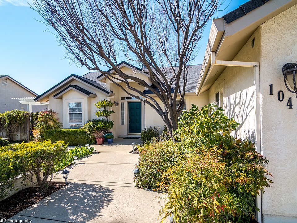 Fantastic River Ridge Home!