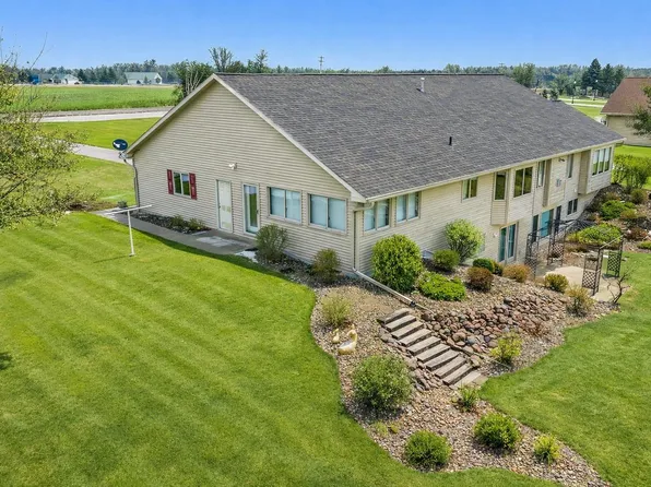 4207 Lost Dauphin Rd, De Pere, WI 54115