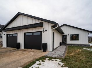 64 Hill Dr, Milford, IA 51351