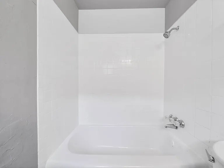 5534 Eskridge St — Photo 1