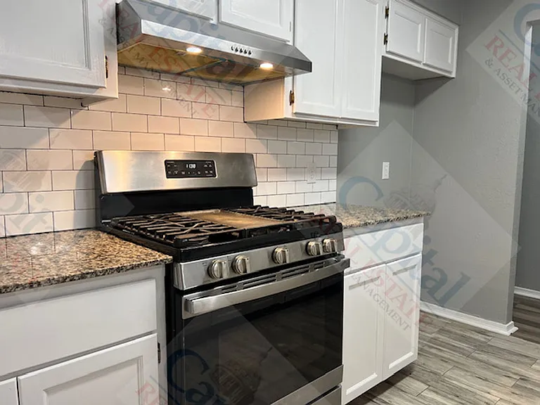 1520 Patricia Dr — Photo 11