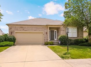 323 Lexington Cir, Broadview Heights, OH