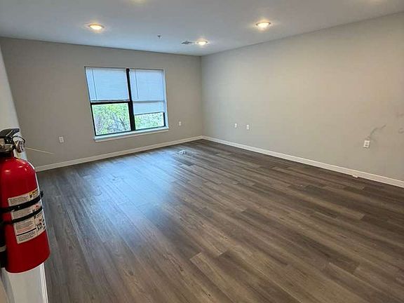 5th image of 51 Carroll St #302