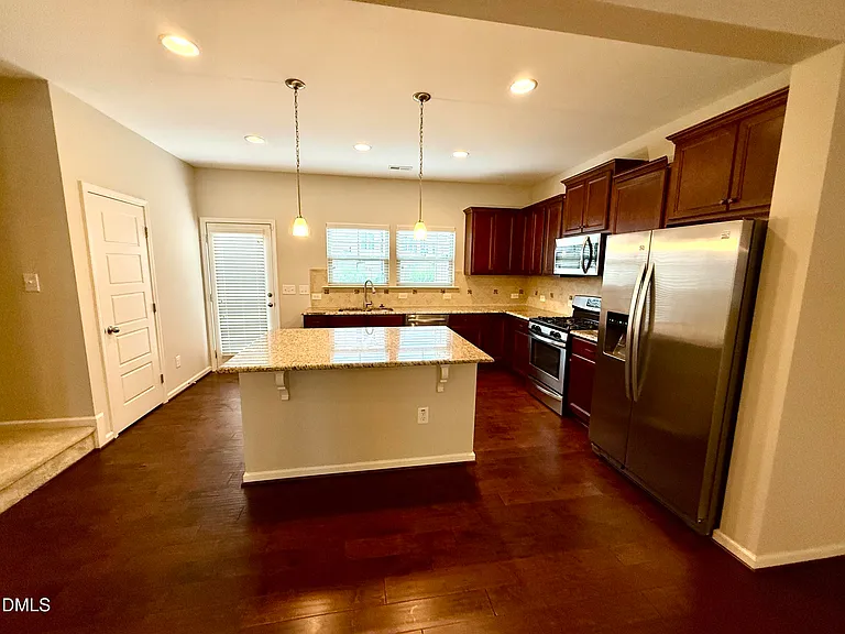 1008 Midtowne Way — Photo 6